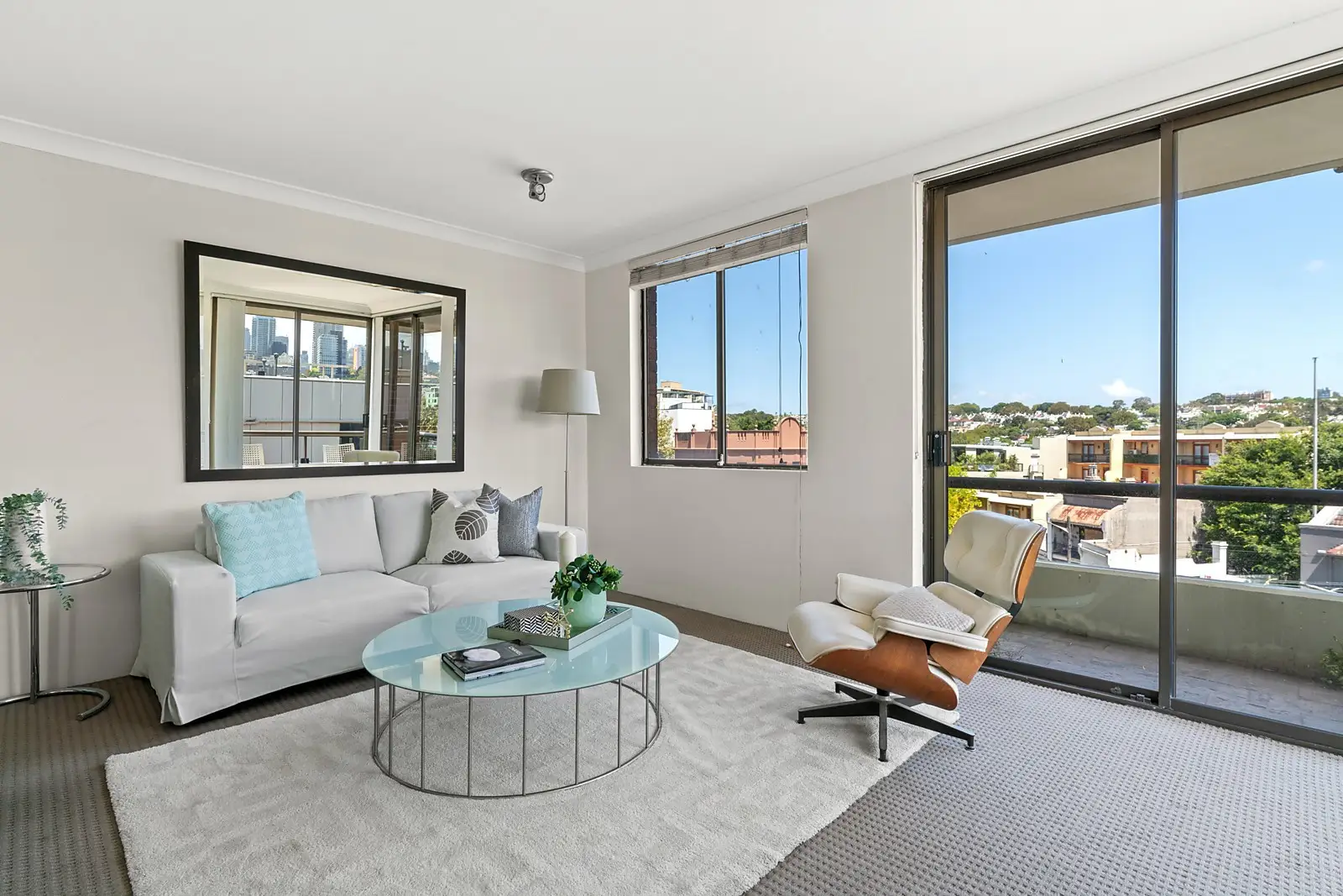 6/58-60 New South Head Road, Edgecliff Sold by Sydney Sotheby's International Realty - image 1