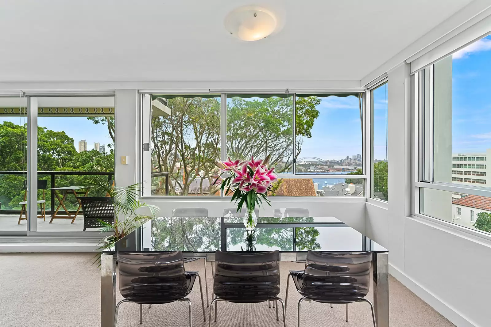 13/63 Darling Point Road, Darling Point Sold by Sydney Sotheby's International Realty - image 3