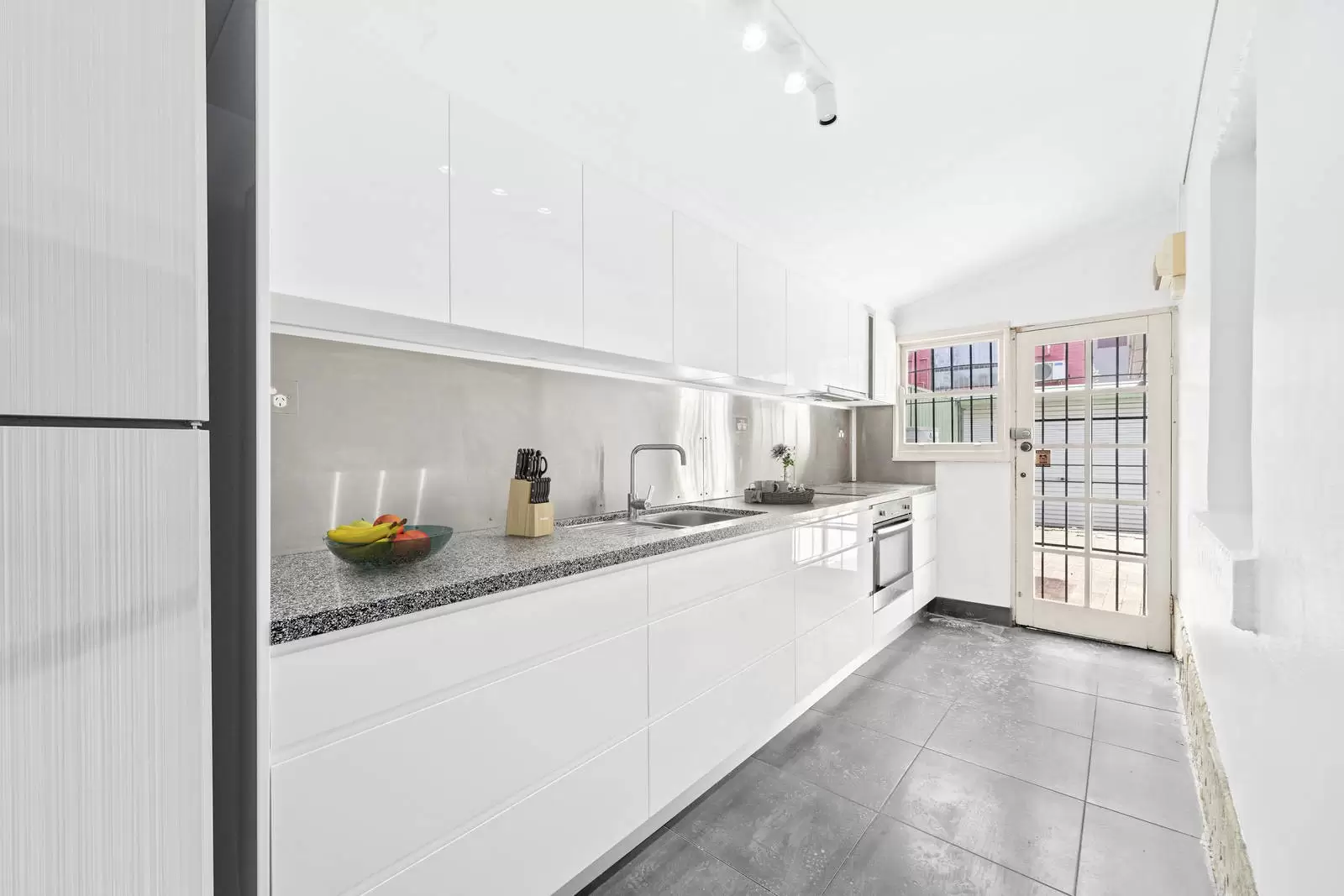 34 Buckingham St, Surry Hills Leased by Sydney Sotheby's International Realty - image 3