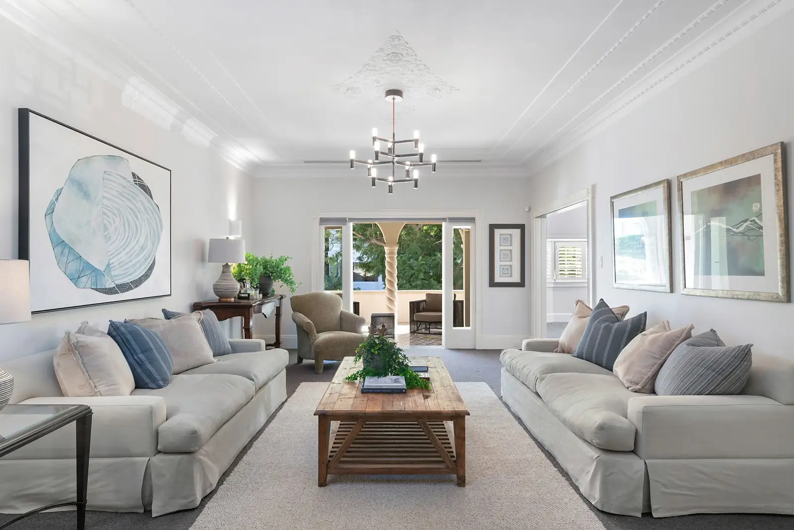 6/17 Sutherland Crescent, Darling Point Sold by Sydney Sotheby's International Realty - image 2