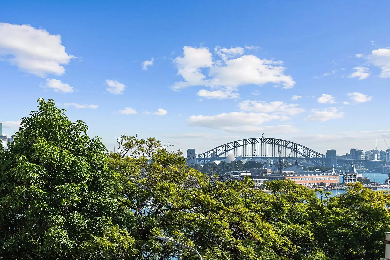 4/38 Darling Point Road, Darling Point Sold by Sydney Sotheby's International Realty - image 1