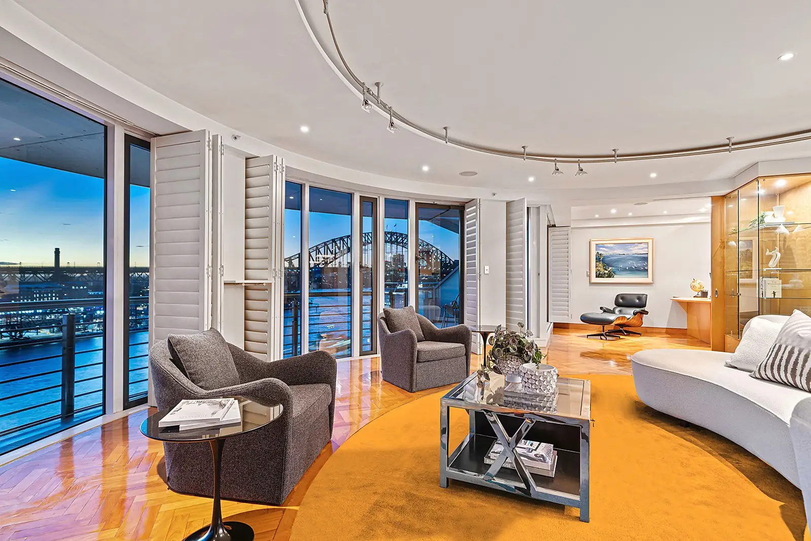 104-105/1 Macquarie Street, Sydney Sold by Sydney Sotheby's International Realty - image 1