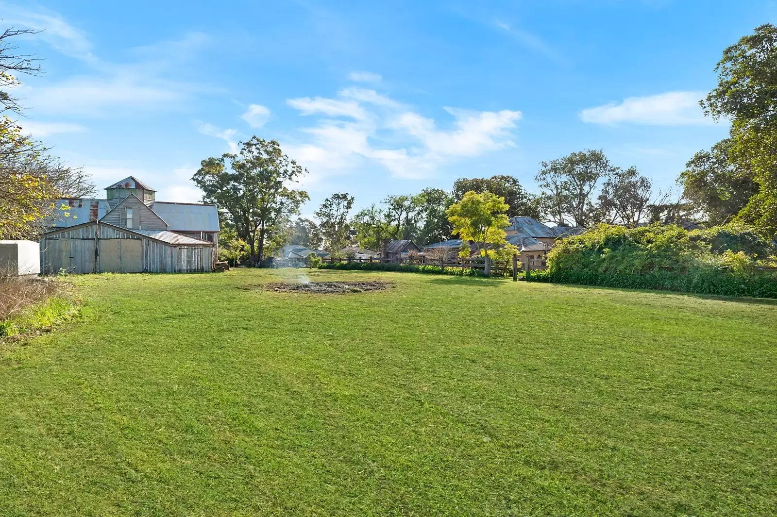 1 Eire Way, Kellyville Ridge For Sale by Sydney Sotheby's International Realty - image 12