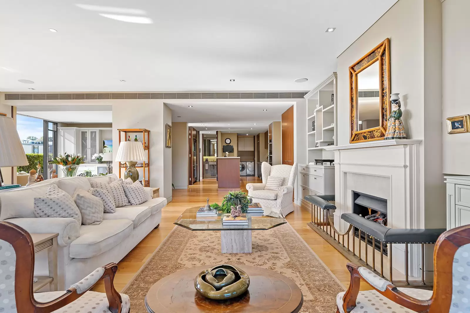 6B/2-22 Knox Street, Double Bay Sold by Sydney Sotheby's International Realty - image 1