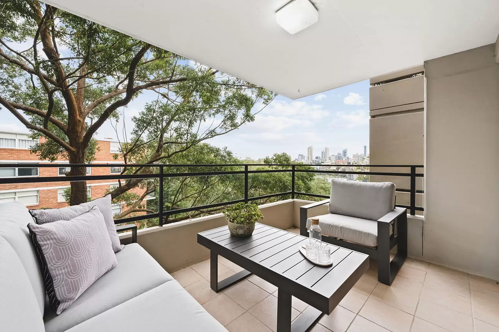 15/54 Darling Point Road, Darling Point Sold by Sydney Sotheby's International Realty - image 4