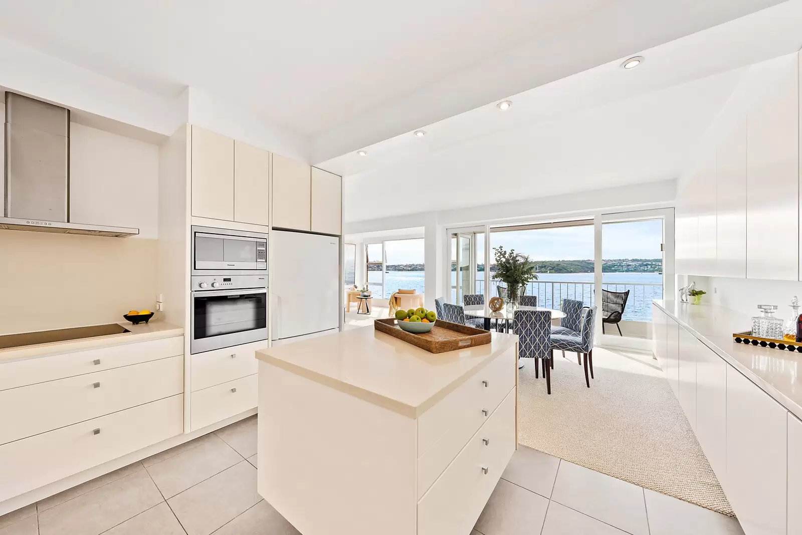Photo #10: 2/126 Wolseley Road, Point Piper - Sold by Sydney Sotheby's International Realty