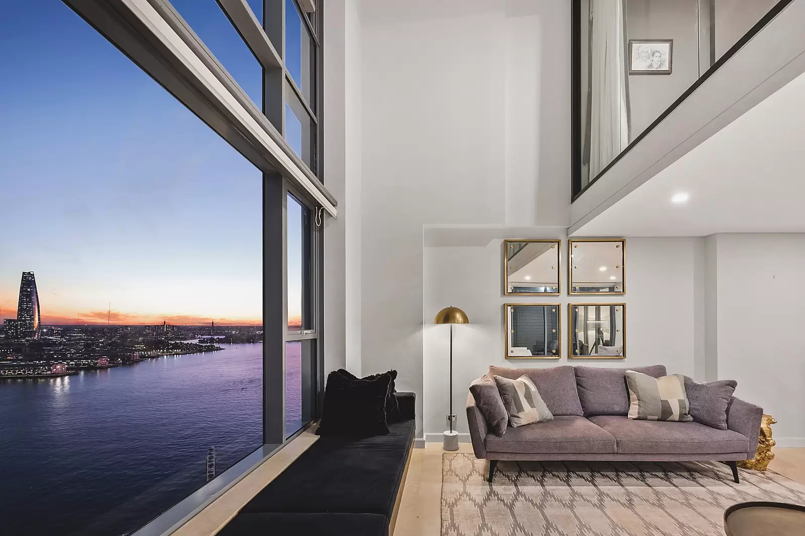 1906/2 Dind Street, Milsons Point Sold by Sydney Sotheby's International Realty - image 3