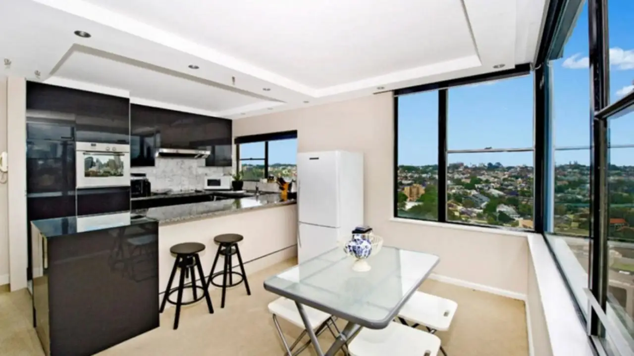 11a/3 Darling Point Road, Darling Point Leased by Sydney Sotheby's International Realty - image 3