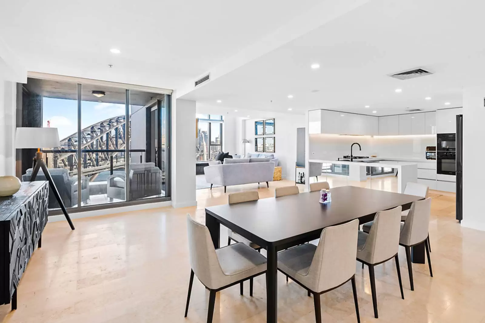 Photo #8: 1906/2 Dind Street, Milsons Point - Leased by Sydney Sotheby's International Realty