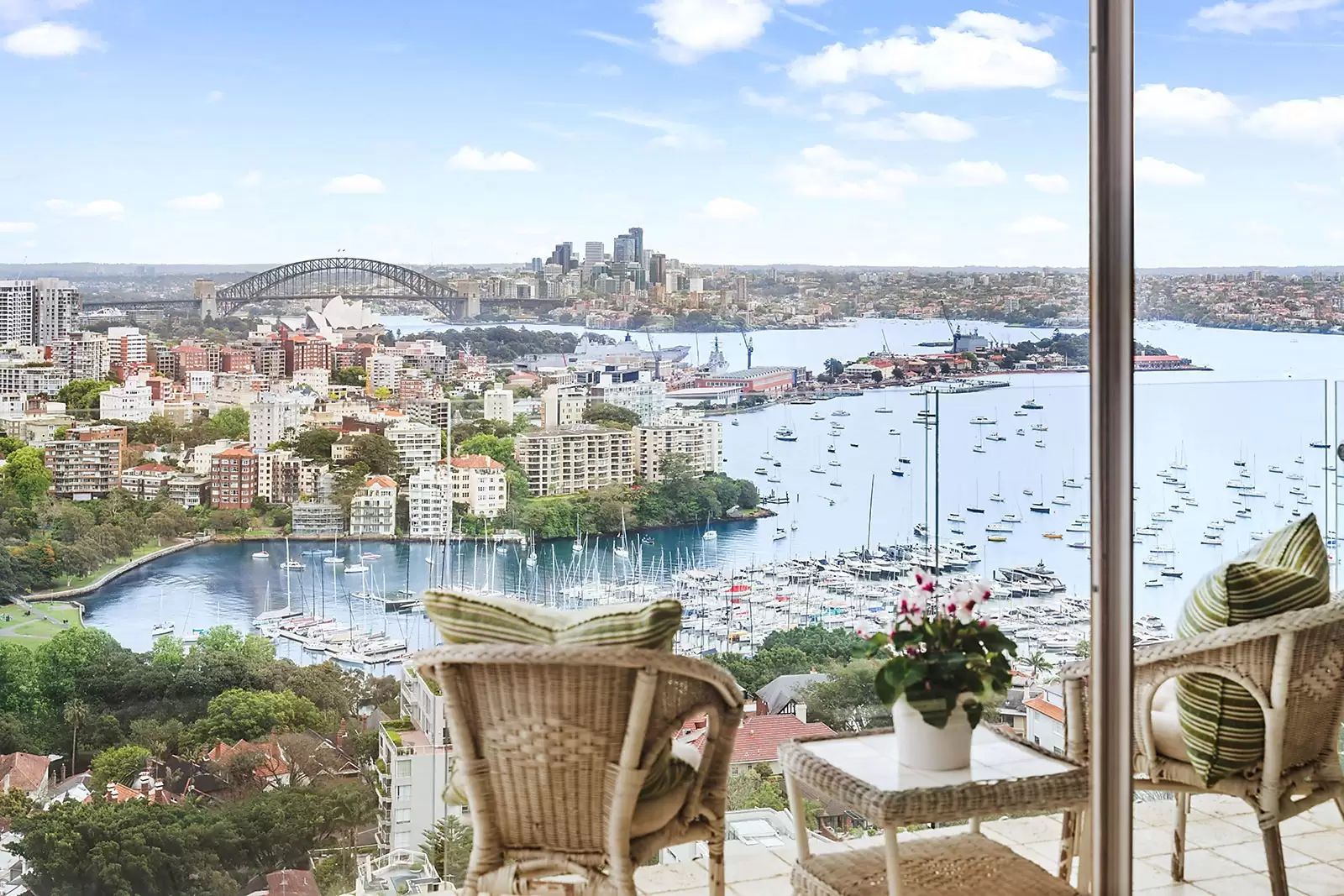 24A/3 Darling Point Road, Darling Point Sold by Sydney Sotheby's International Realty - image 3