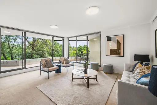 40/4 New McLean Street, Edgecliff Sold by Sydney Sotheby's International Realty