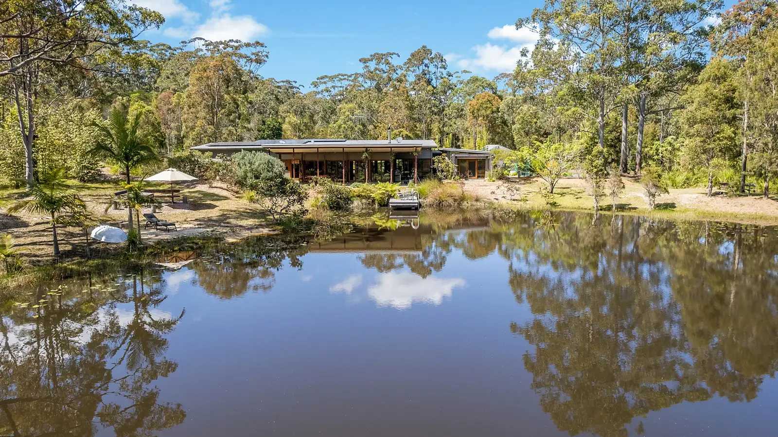 111 Tarbuck Park Road, Tarbuck Bay Sold by Sydney Sotheby's International Realty - image 1