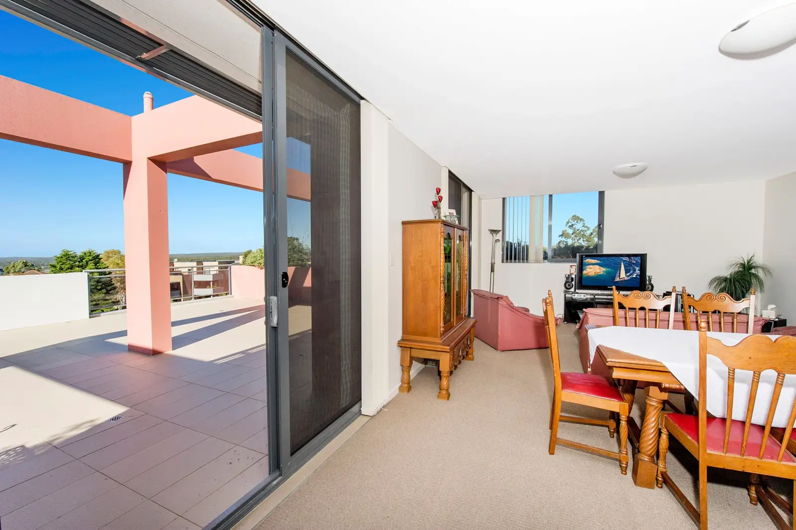 11-15 Gray Street, Sutherland Sold by Sydney Sotheby's International Realty - image 3