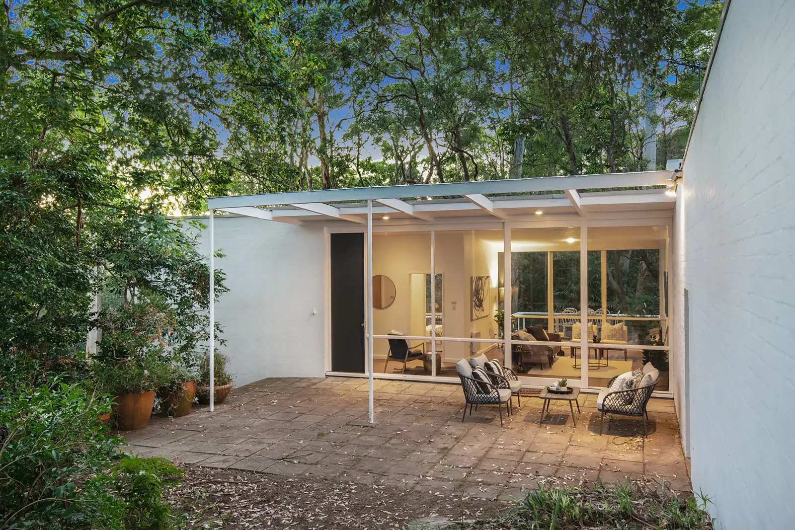 23 Roland Avenue, Wahroonga Sold by Sydney Sotheby's International Realty - image 2