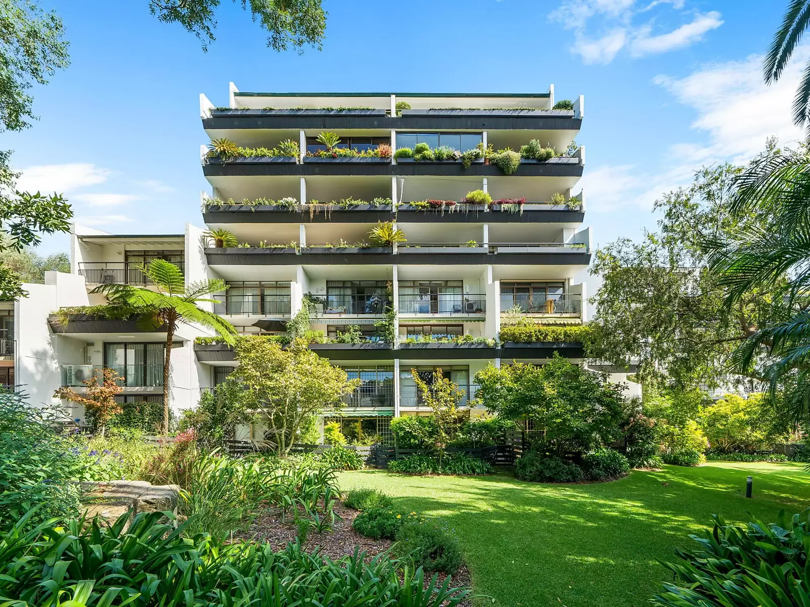 Photo #12: 25/16-18 Rosemont Avenue, Woollahra - Sold by Sydney Sotheby's International Realty