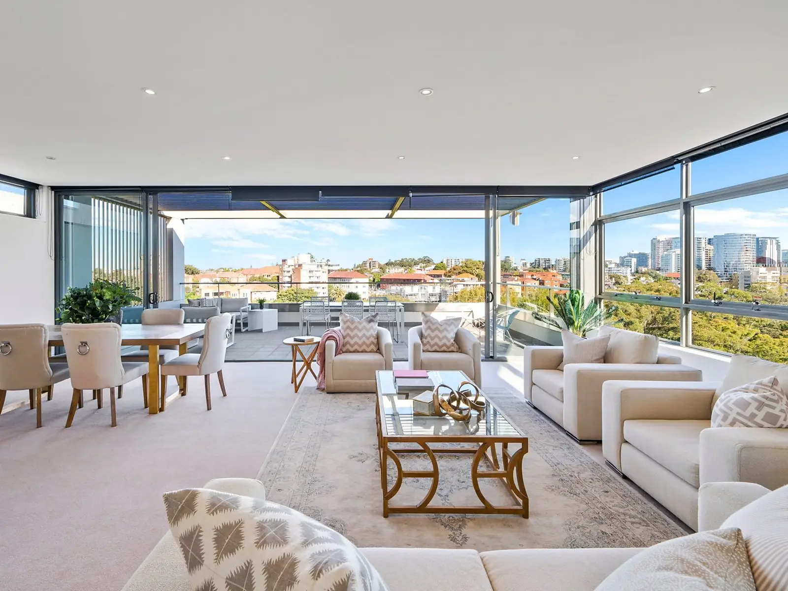 21/8 Bellevue Road, Bellevue Hill Sold by Sydney Sotheby's International Realty - image 1