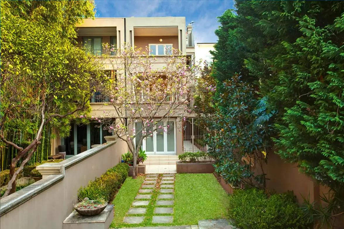 146 Glenmore Road, Paddington Leased by Sydney Sotheby's International Realty - image 1