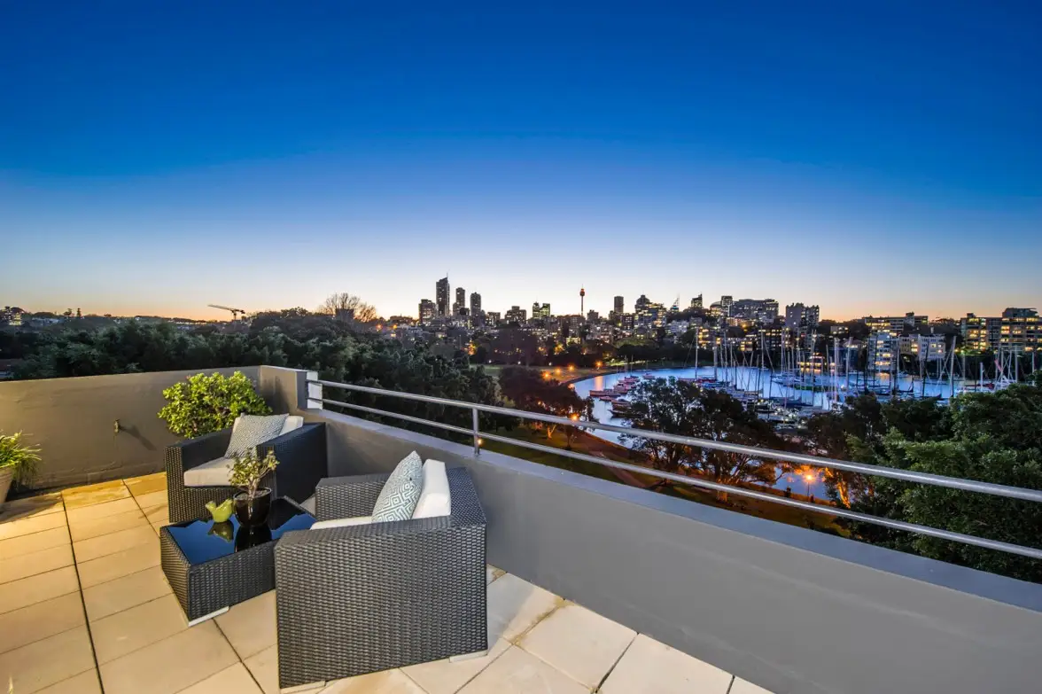 Penthouse A/22 New Beach Road, Darling Point Sold by Sydney Sotheby's International Realty - image 2