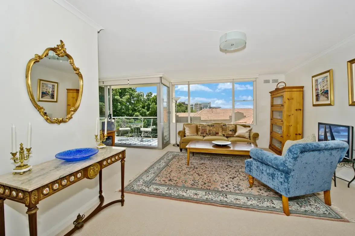 'Wakefield 3a/26 Etham Avenue 'Wakefield', Darling Point Sold by Sydney Sotheby's International Realty - image 3