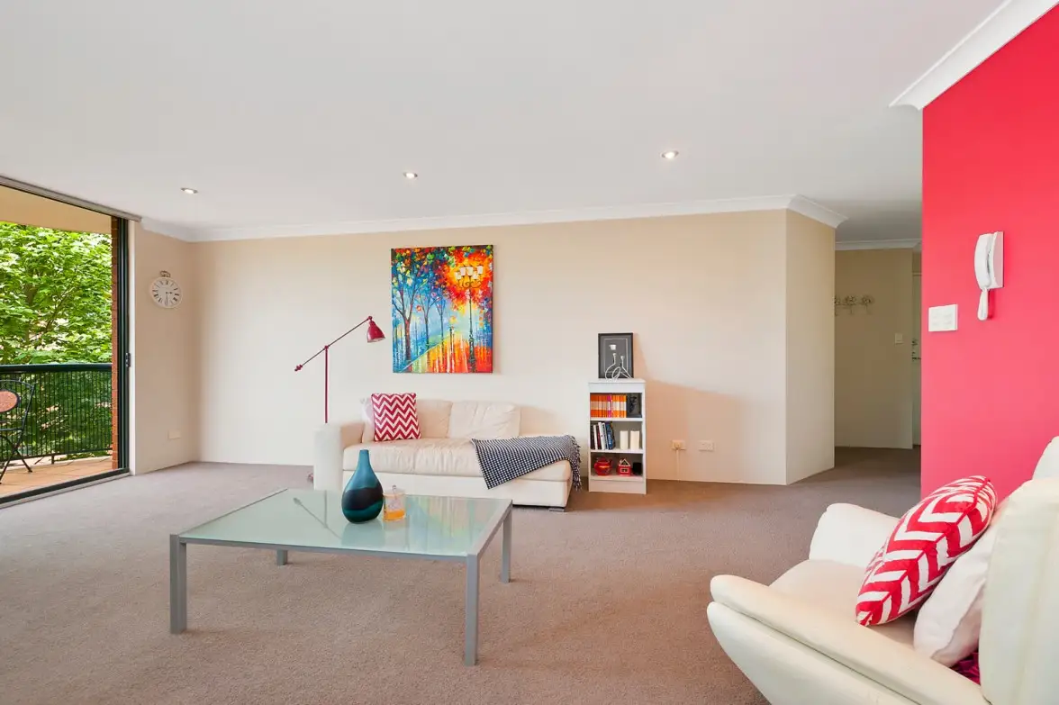 2302/177 Mitchell Road, Erskineville Sold by Sydney Sotheby's International Realty - image 2