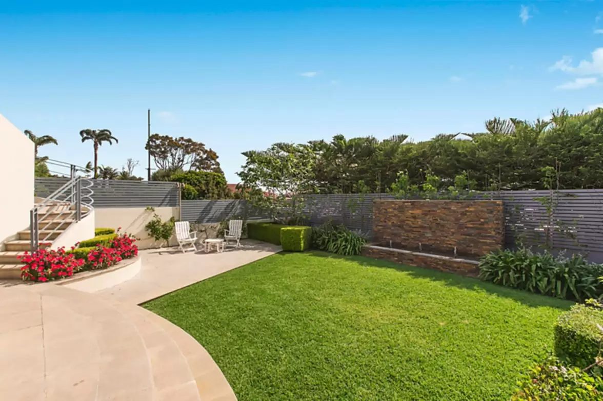 37 Wallangra Road, Dover Heights Sold by Sydney Sotheby's International Realty - image 4