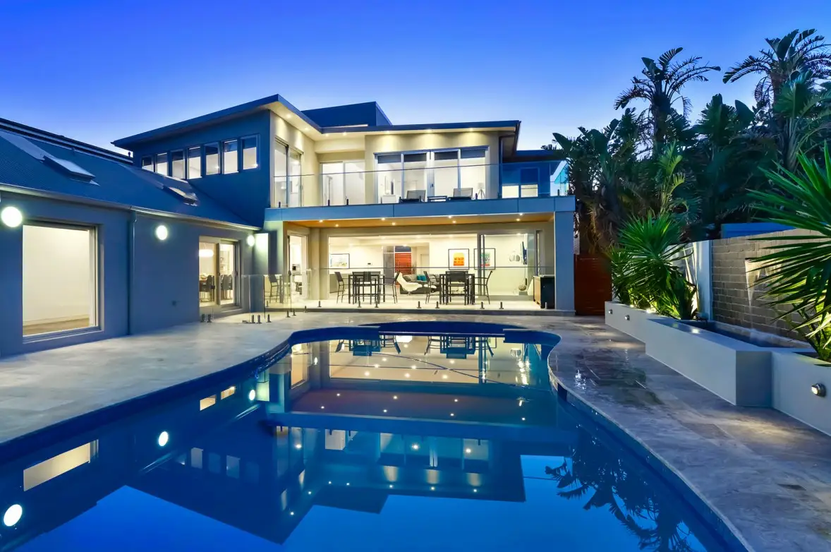 171 Ocean Street, Narrabeen Sold by Sydney Sotheby's International Realty - image 2