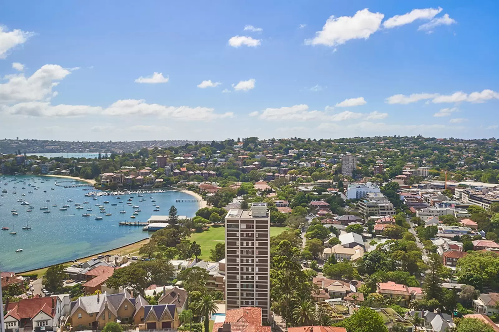 'President Towers' 17/75 Darling Point Road - 'PRESIDENT TOWERS', Darling Point Sold by Sydney Sotheby's International Realty - image 11