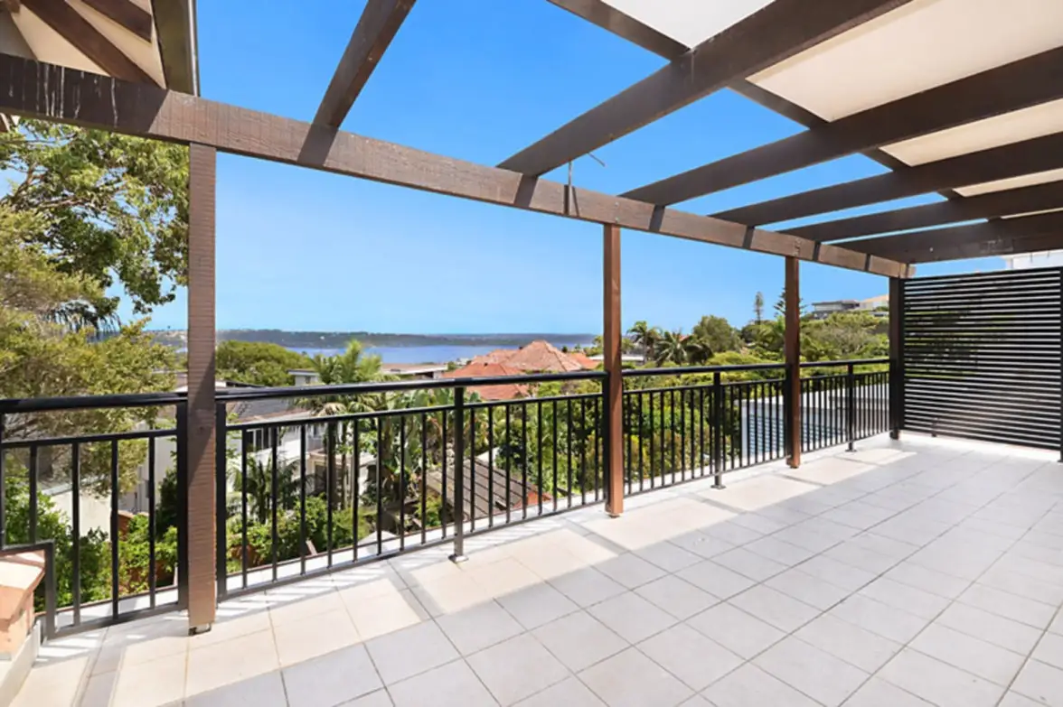 6 Kings Road, Vaucluse Leased by Sydney Sotheby's International Realty - image 1