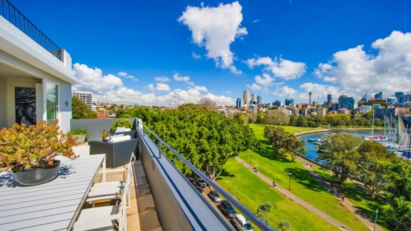Penthouse A, New Beach Road, Darling Point Leased by Sydney Sotheby's International Realty - image 1