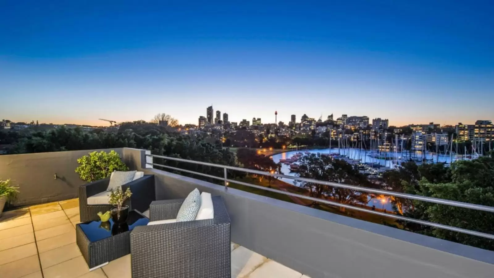 Penthouse A, New Beach Road, Darling Point Leased by Sydney Sotheby's International Realty - image 8
