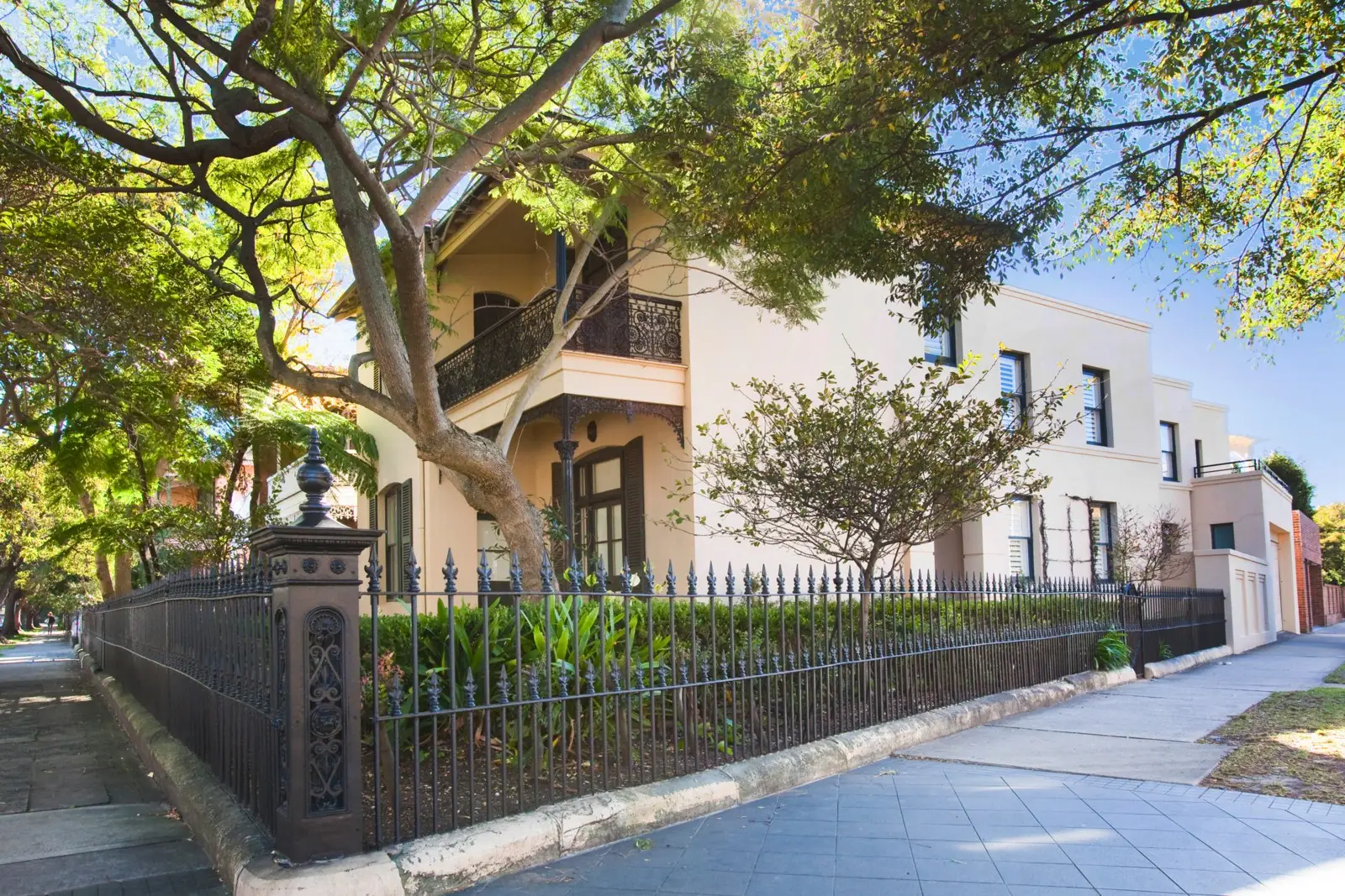 50 Bay Street, Double Bay Sold by Sydney Sotheby's International Realty - image 1