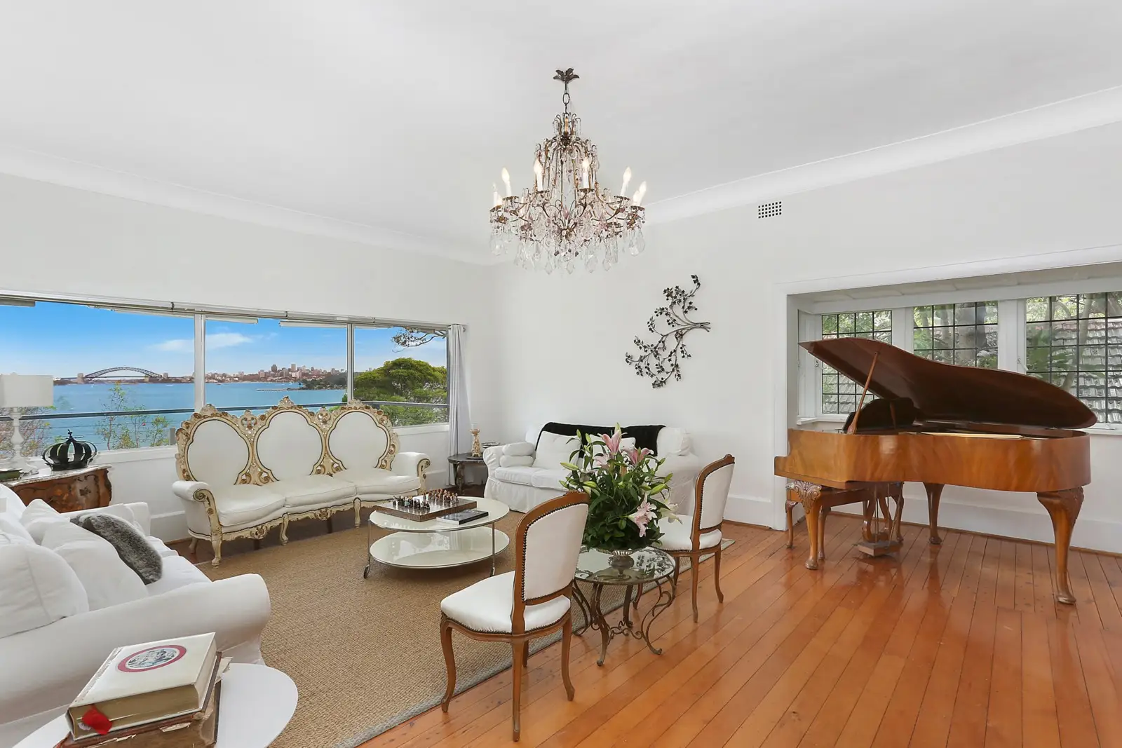 26 Tivoli Avenue 'Tivoli Villa', Rose Bay Sold by Sydney Sotheby's International Realty - image 2