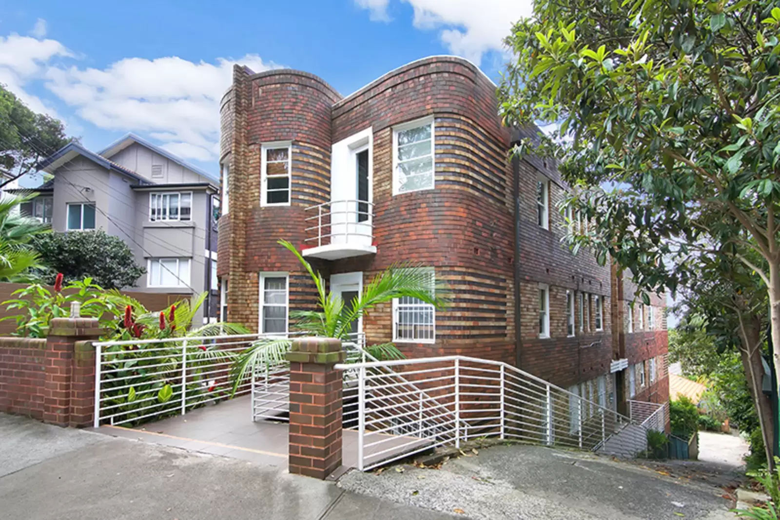 2/82 Birriga Road, Bellevue Hill Leased by Sydney Sotheby's International Realty - image 4