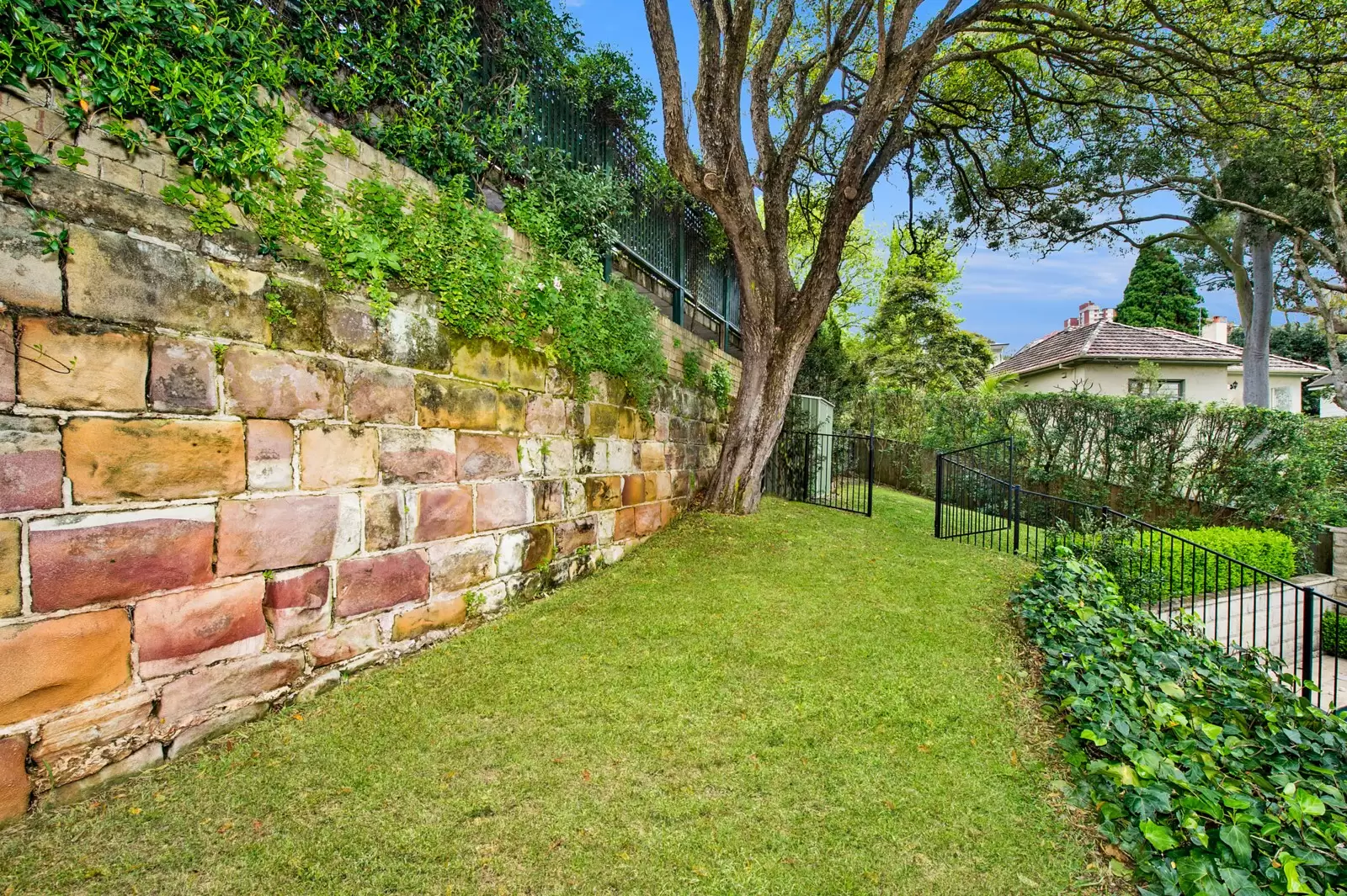 8 Glencoe Road, Woollahra Sold by Sydney Sotheby's International Realty - image 20