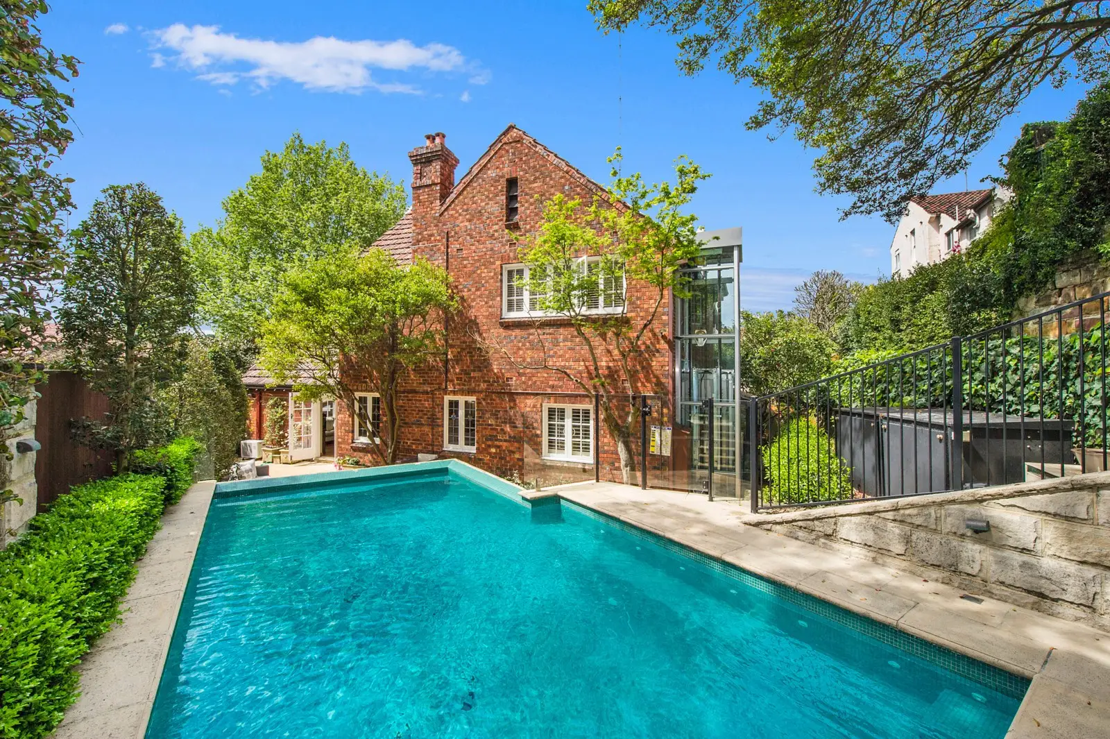8 Glencoe Road, Woollahra Sold by Sydney Sotheby's International Realty - image 1