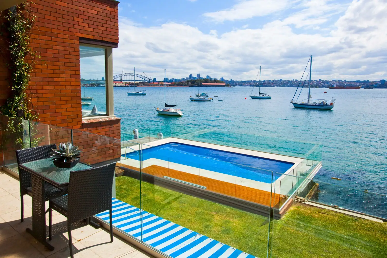 8/85 Yarranabbe Road, Darling Point Sold by Sydney Sotheby's International Realty - image 1