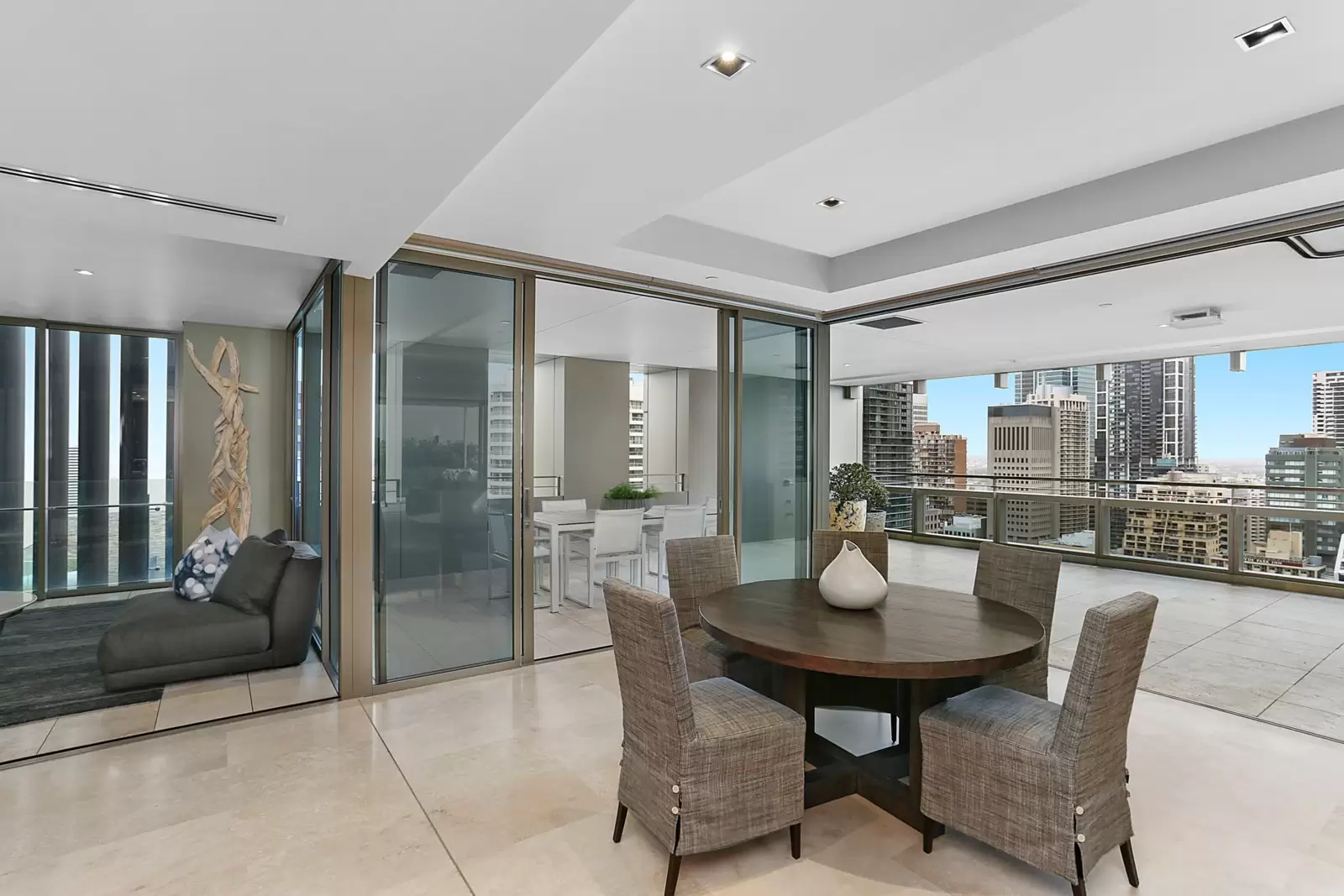 87/18 College Street, Sydney Sold by Sydney Sotheby's International Realty - image 5