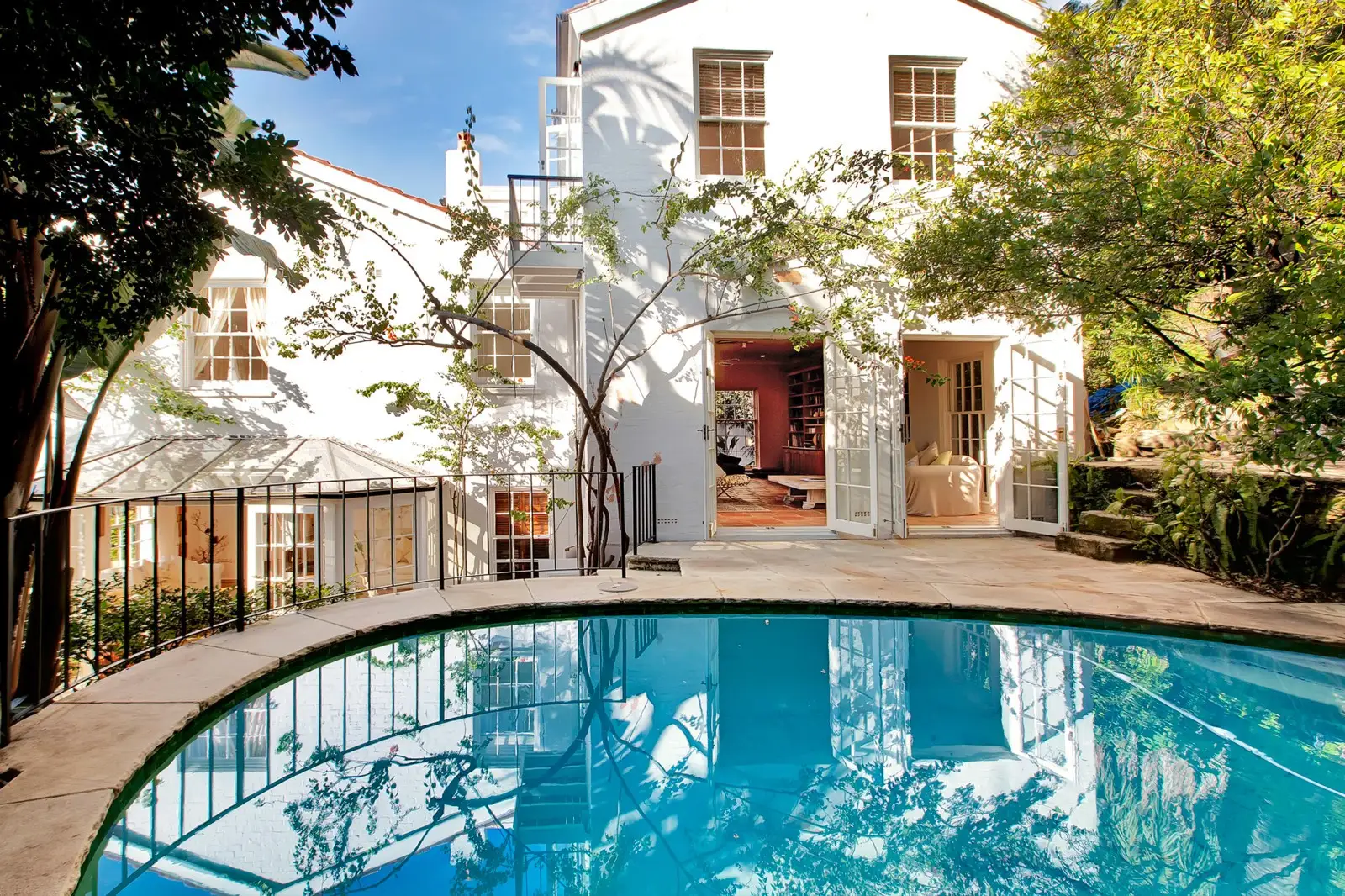 83a Drumalbyn Road, Bellevue Hill Sold by Sydney Sotheby's International Realty - image 2