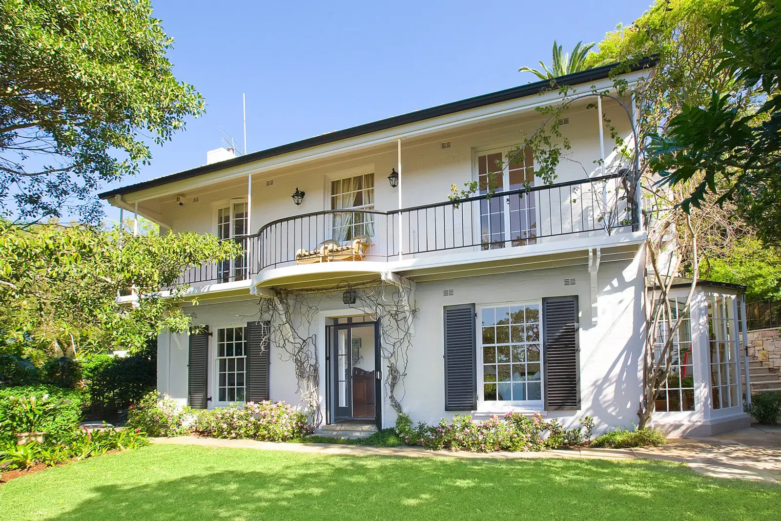 83a Drumalbyn Road, Bellevue Hill Sold by Sydney Sotheby's International Realty - image 1