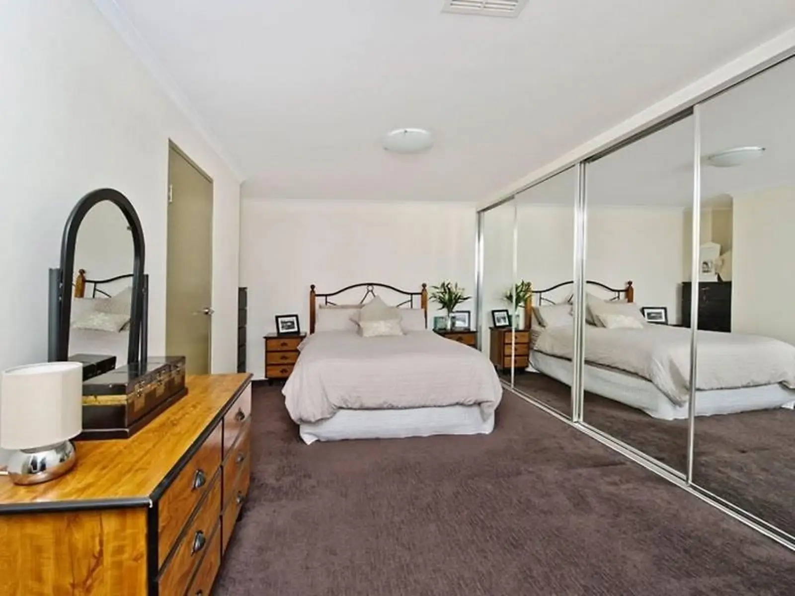 110/11a Lachlan Street, Waterloo Leased by Sydney Sotheby's International Realty - image 3