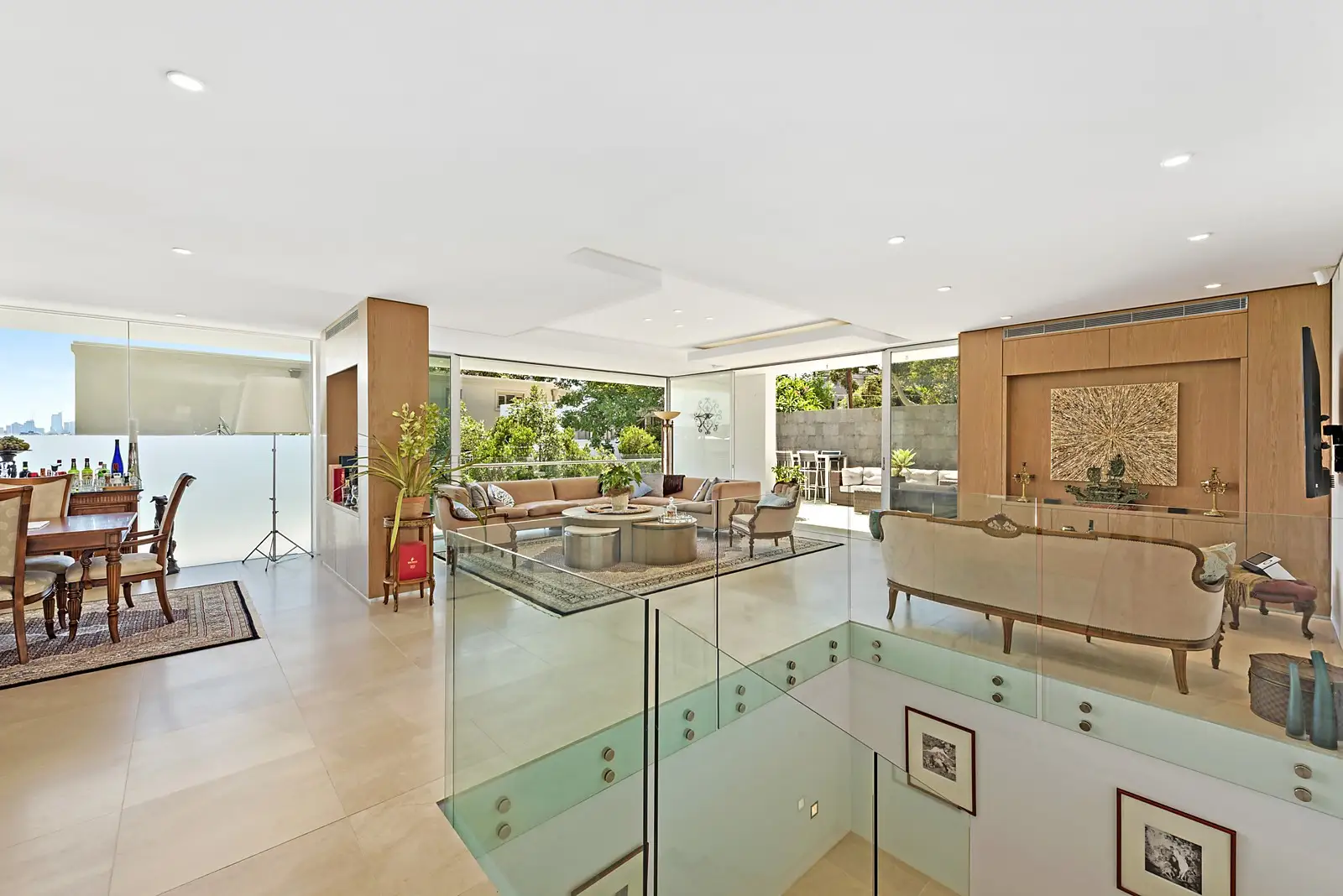 2/7 Conway Avenue, Rose Bay Sold by Sydney Sotheby's International Realty - image 2