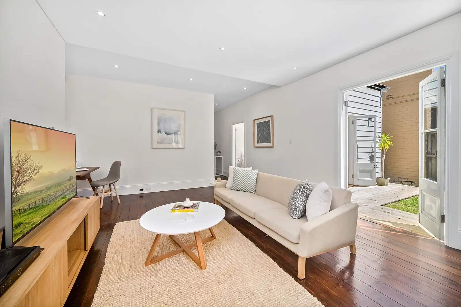 934 Elizabeth Street, Zetland Sold by Sydney Sotheby's International Realty - image 2