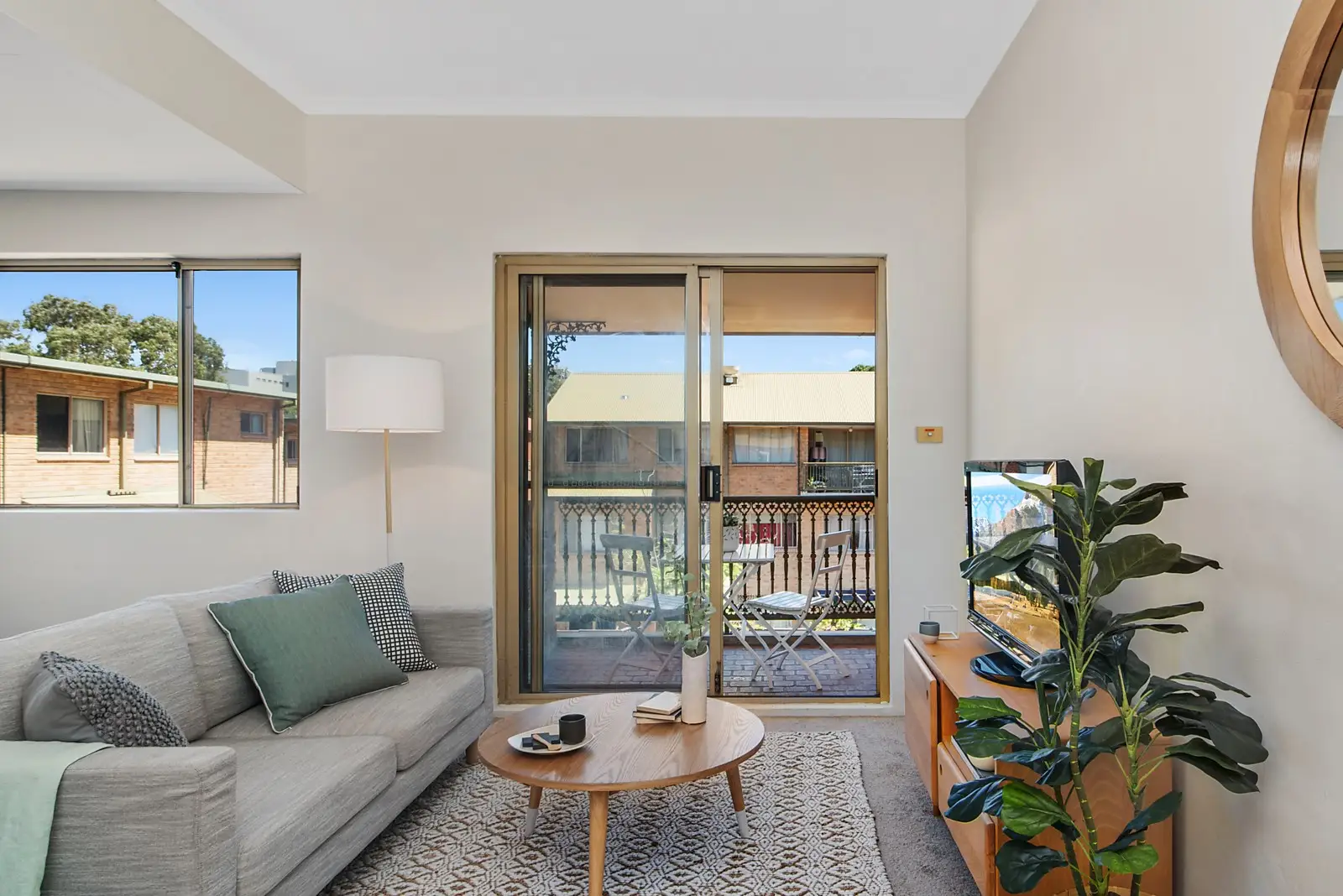 3/219 Chalmers Street, Redfern Sold by Sydney Sotheby's International Realty - image 1