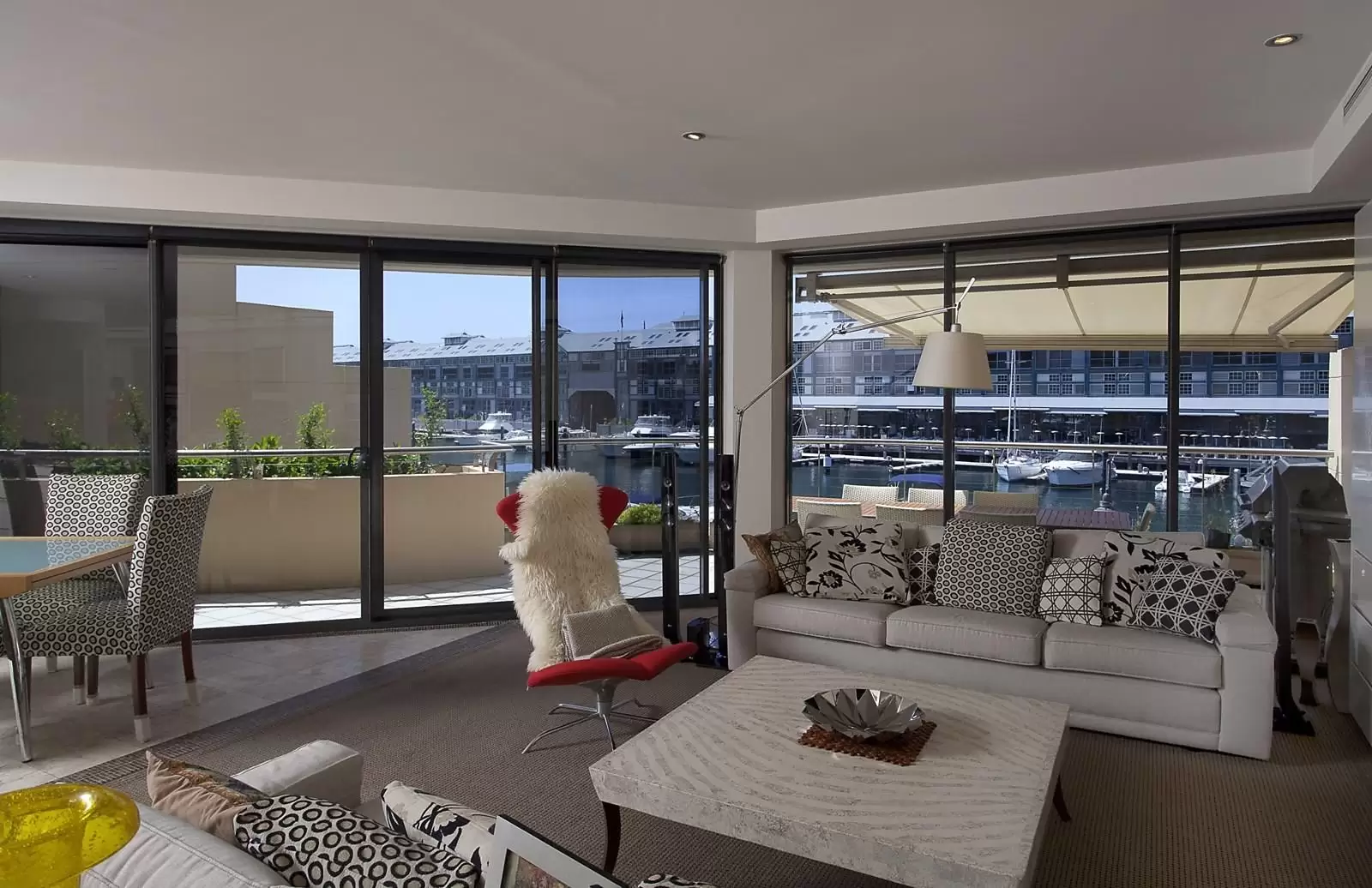 Residence 22/10 Lincoln Crescent, Woolloomooloo Sold by Sydney Sotheby's International Realty - image 5