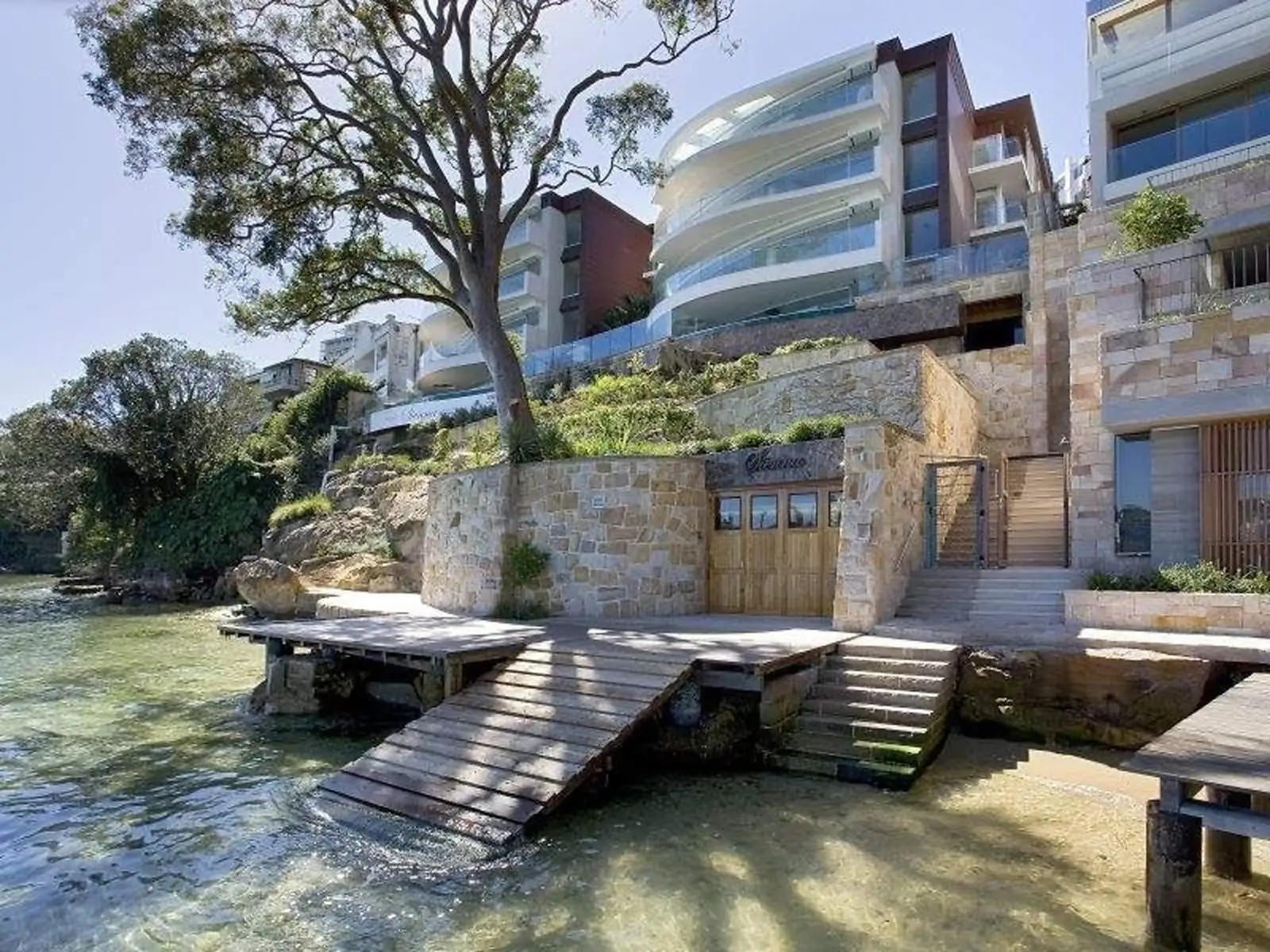 38 Wolseley Road 'Sienna' Residence 5, Point Piper Sold by Sydney Sotheby's International Realty - image 3