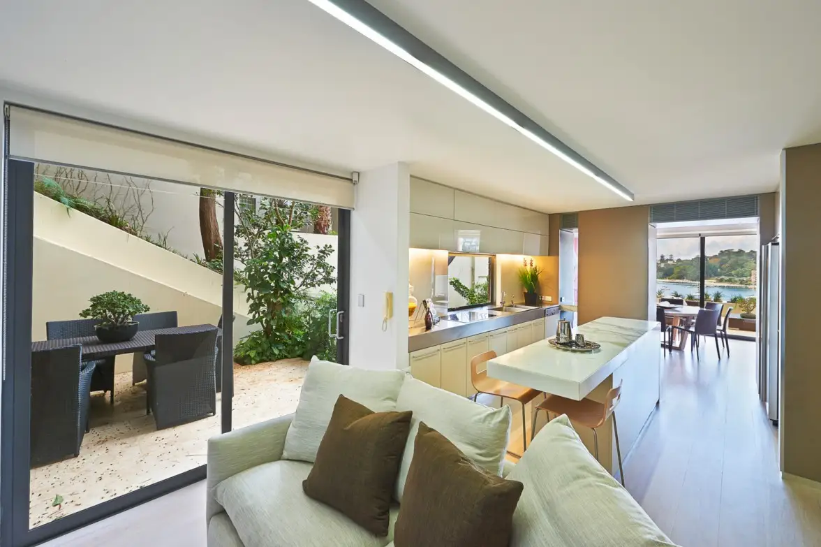 1/33 Sutherland Crescent, Darling Point Sold by Sydney Sotheby's International Realty - image 2