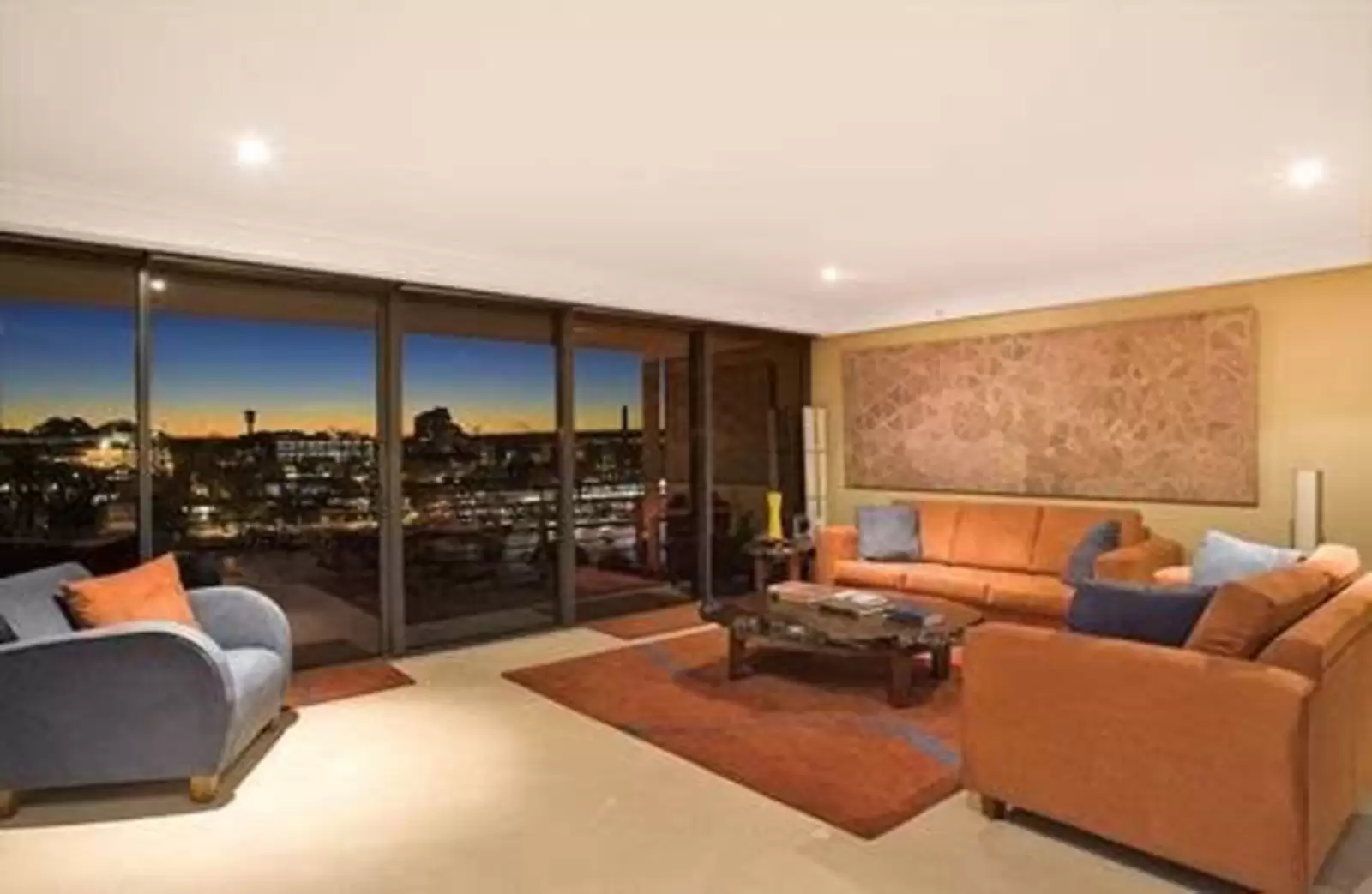 7 Macquarie Street, 'The Bennelong', Residence 96, Sydney Sold by Sydney Sotheby's International Realty - image 4