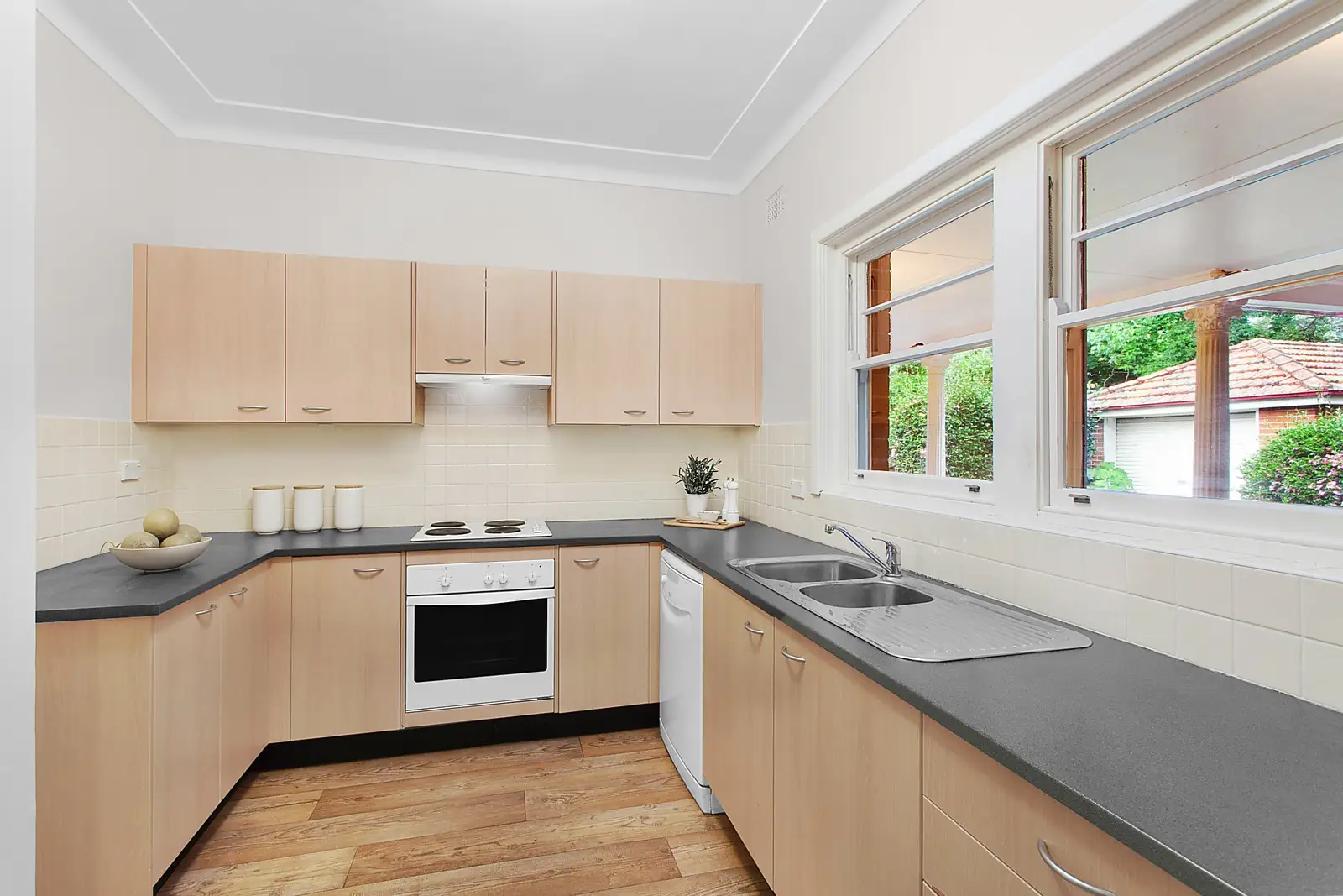 Photo #3: 33 Inverallan Avenue, West Pymble - Sold by Sydney Sotheby's International Realty