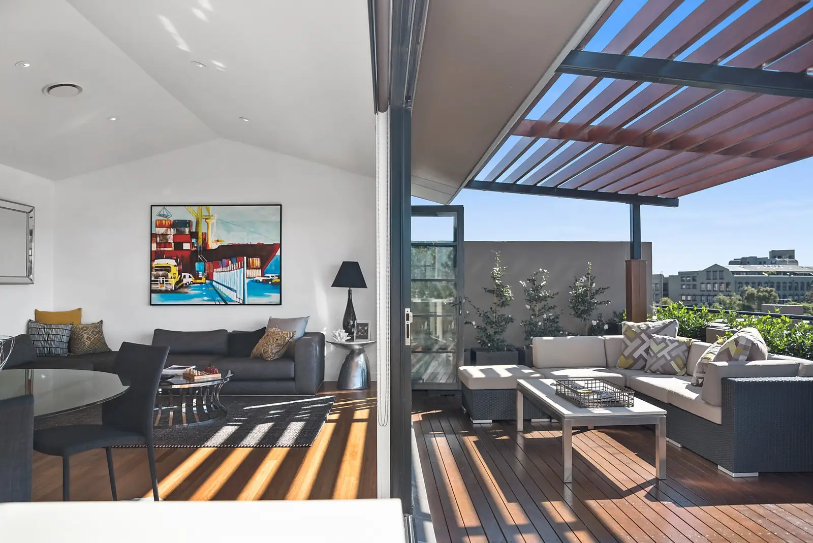 604/199 Regent Street, Redfern Sold by Sydney Sotheby's International Realty - image 2