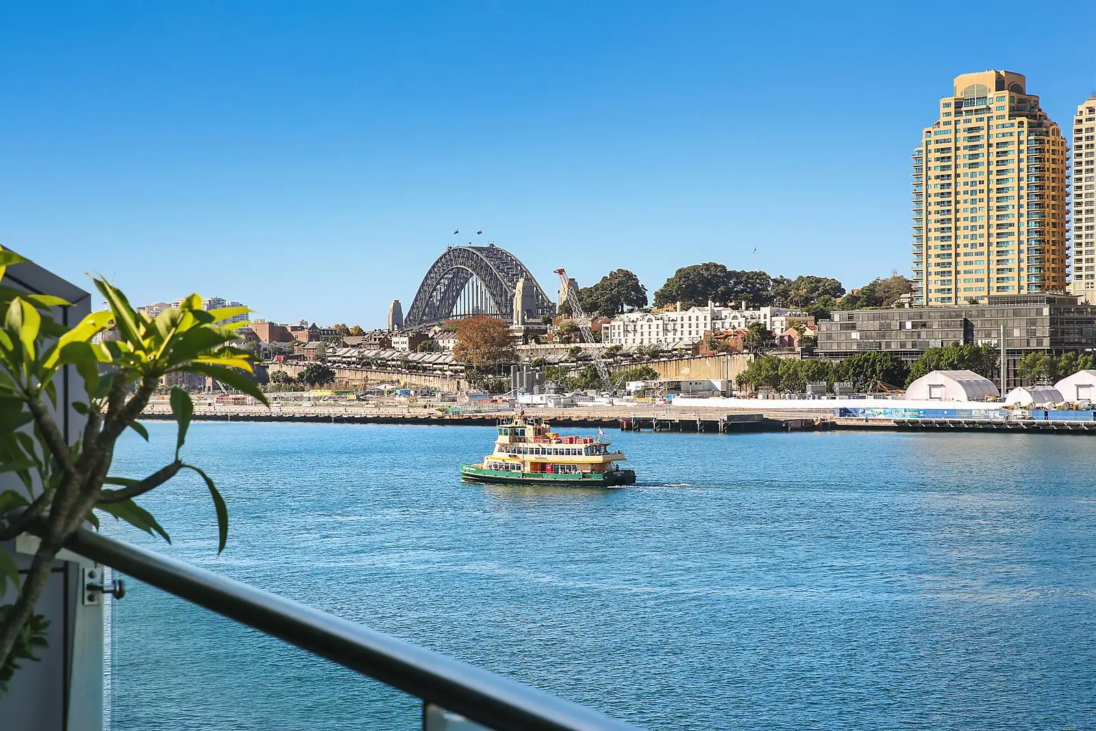 14 Wharf Crescent, The Penthouse, Pyrmont Sold by Sydney Sotheby's International Realty - image 2